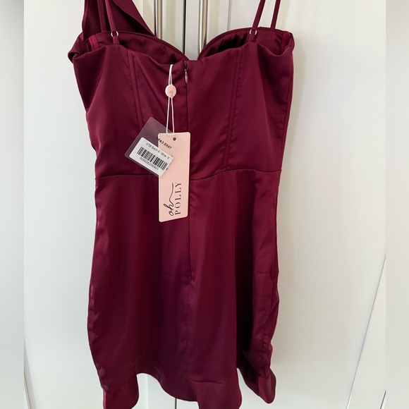 OH POLLY Satin🍷Dress- Size 6. - Picture 2 of 3